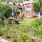 Rewa Retreat